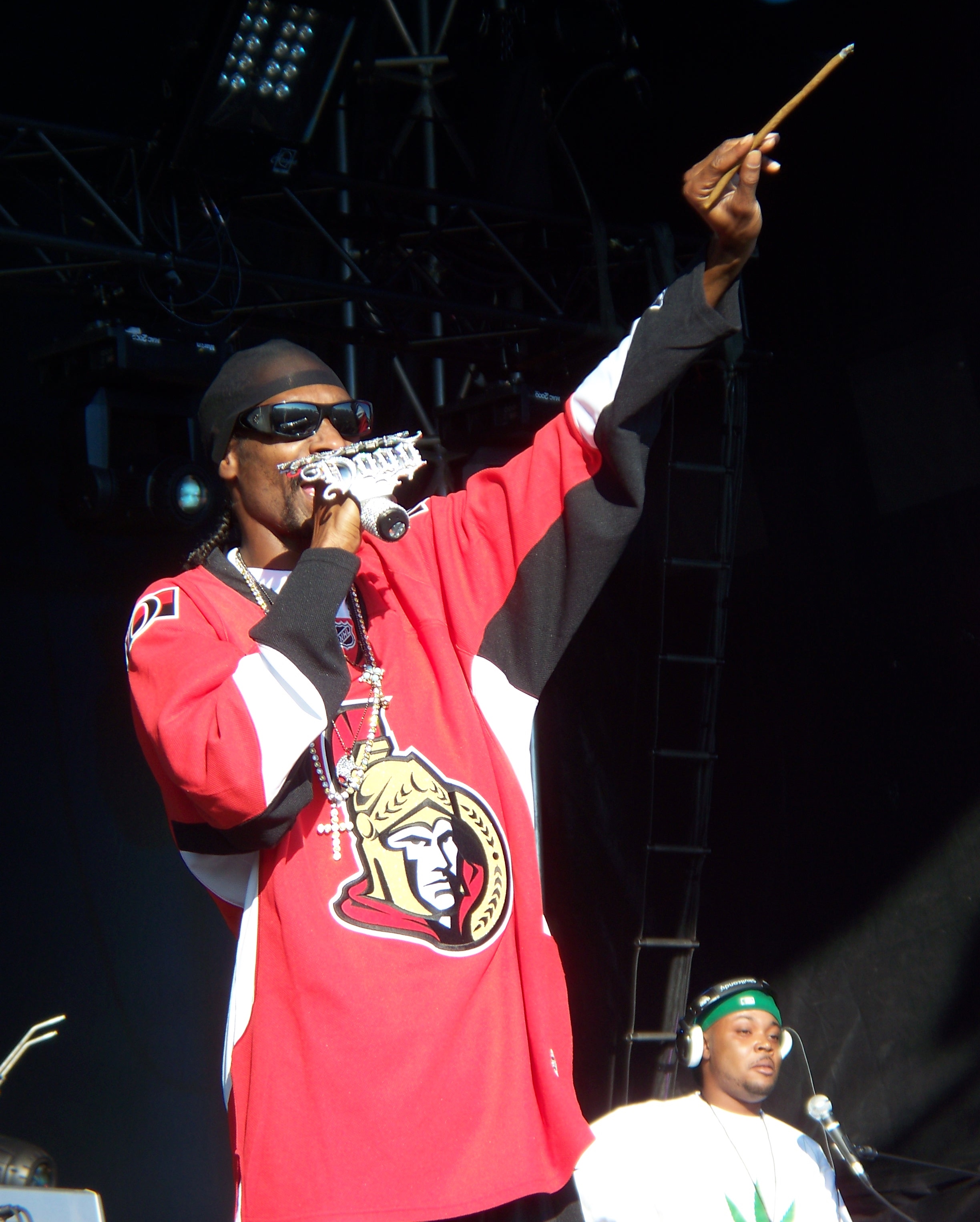 Snoop Dogg at Ottawa Bluesfest in 2008